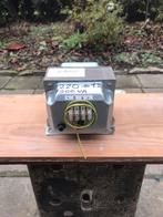 Transformator 220v  naar 12 volt, Ophalen of Verzenden