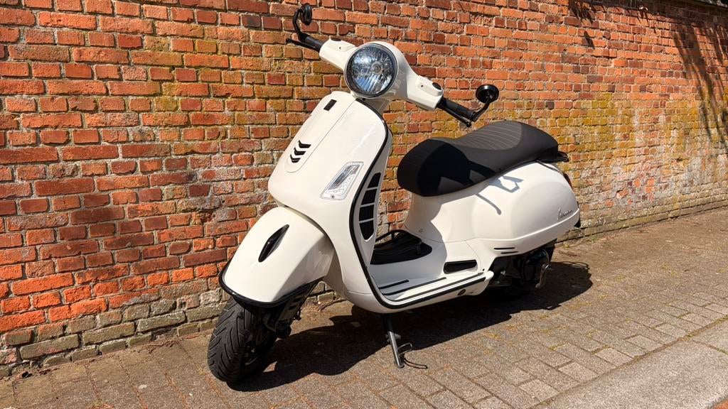 Vespa GTS 300 Super, Motos, Motos | Piaggio, Particulier, Scooter, 1 cylindre, ABS, Automatique, Enlèvement