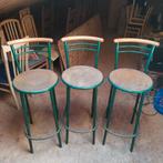 3 Tabourets, 3 tabourets, Enlèvement