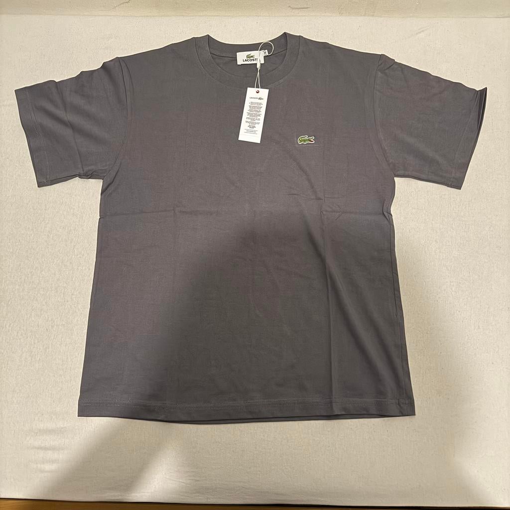 TSHIRT LACOSTE GRIS FONCÉ, Vêtements | Hommes, T-shirts, Enlèvement ou Envoi, Neuf, Taille 48/50 (M), Gris
