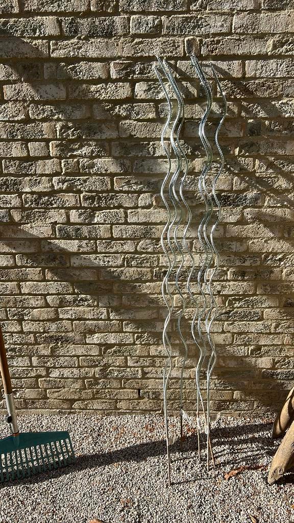 7 Tomatenstokken voor de moestuin, Livres, Maison & Jardinage, Enlèvement, Potager