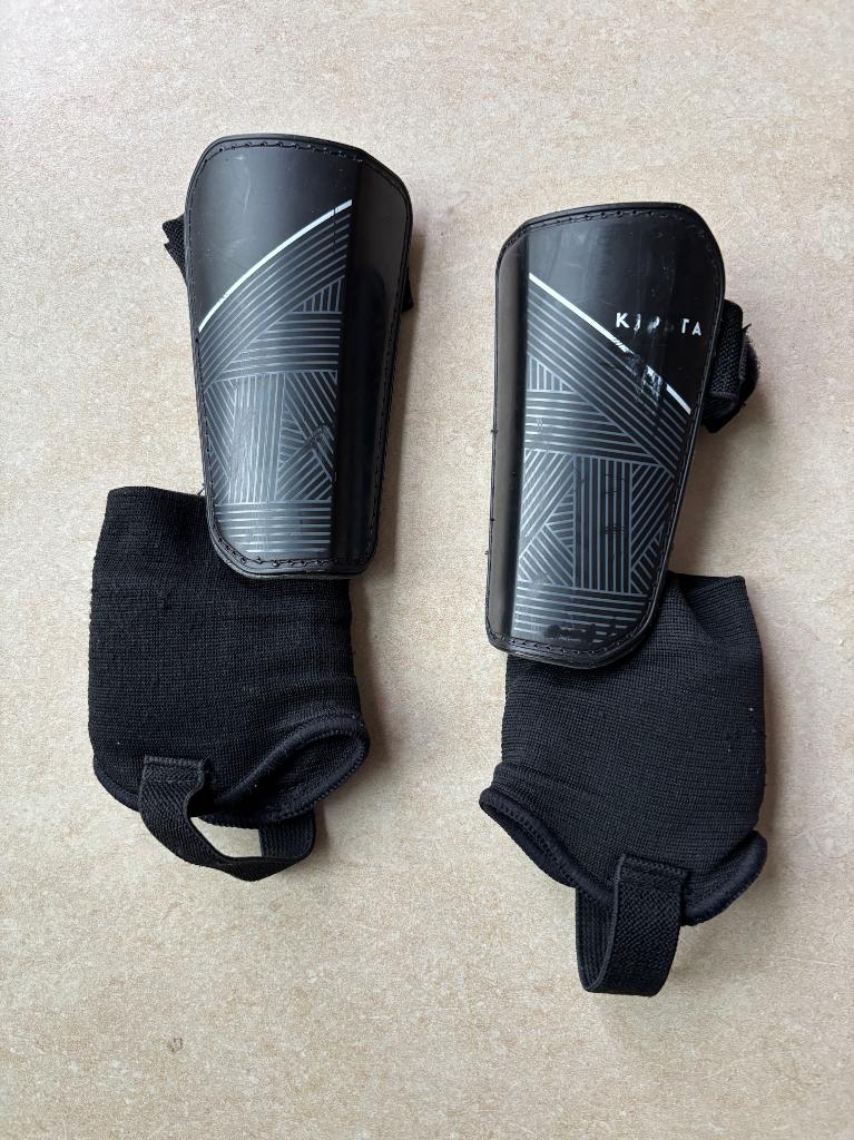 Scheenbeschermers voor voetbal voor kinderen, Ophalen, Gebruikt