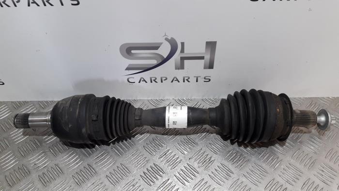 Arbre de transmission avant gauche d'un Mercedes A-Klasse, Autos : Pièces & Accessoires, Freins & Transmission, Mercedes-Benz