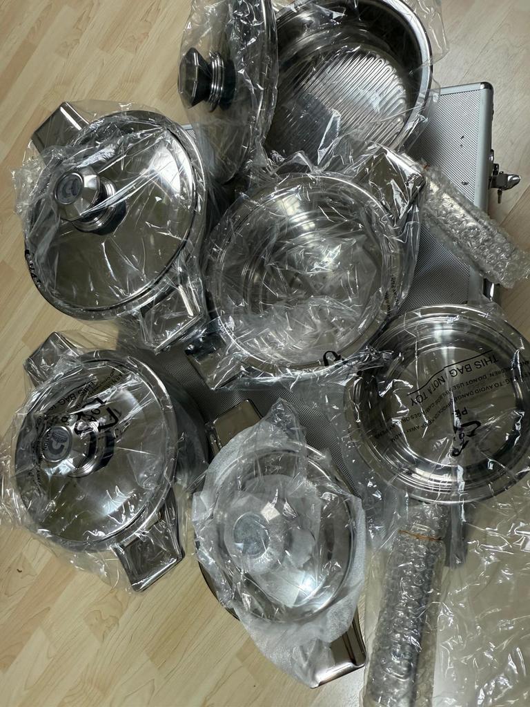 marmites, Enlèvement, Comme neuf