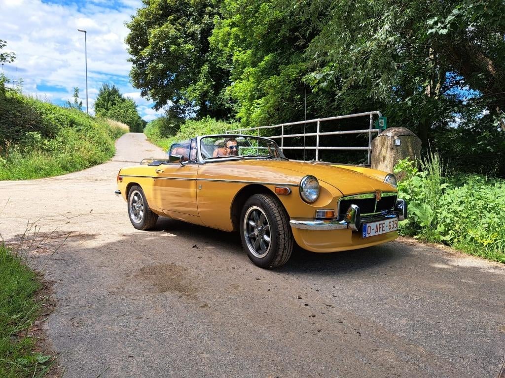 MG B, Autos, MG, Particulier, B, Essence, Cabriolet, 2 portes, Boîte manuelle, Autres couleurs, Noir, Cuir synthéthique, Propulsion arrière
