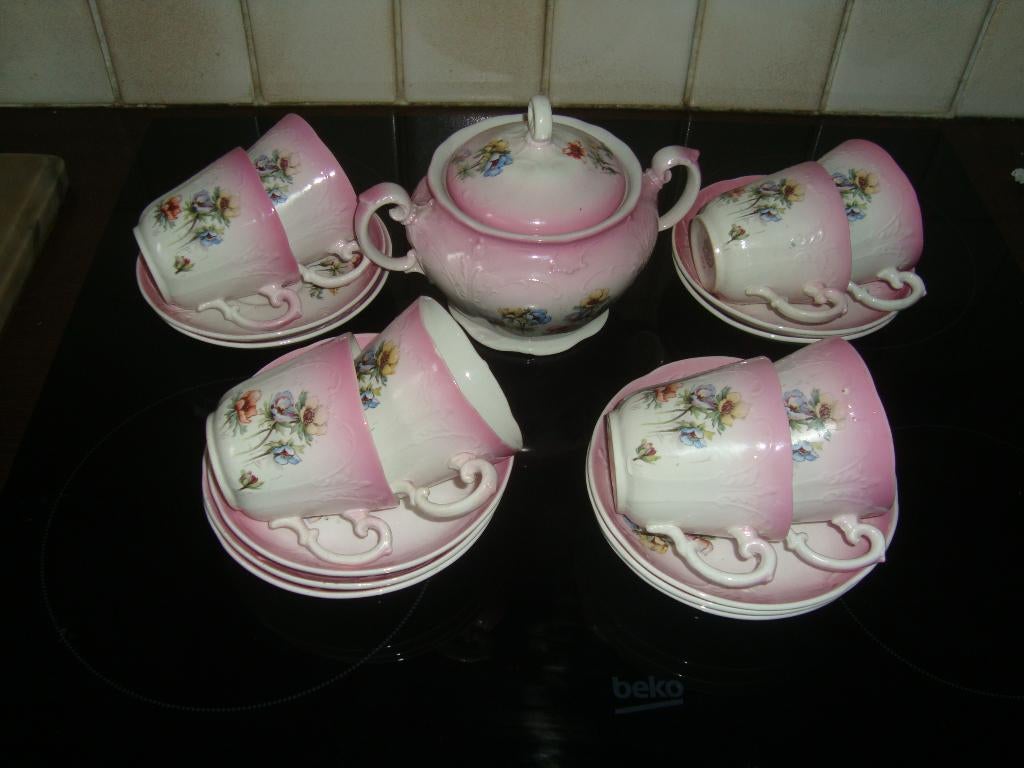 Deel vazn een koffieservies Société Céramique Maastricht., Antiquités & Art, Enlèvement