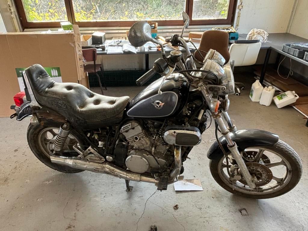 Kawasaki vulcan 750 voor opmaak of onderdelen, Motoren, Motoren | Kawasaki, Particulier, Chopper, 2 cilinders, Handgeschakeld