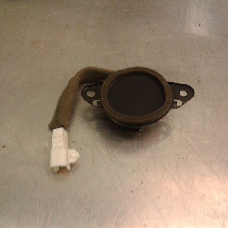 HAUT PARLEUR / ENCEINTE Toyota Prius Plus (ZVW4) (01-2011/-), Utilisé, Toyota