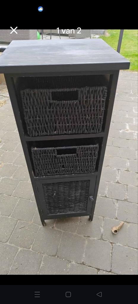 Kastje met rieten mandjes, Enlèvement