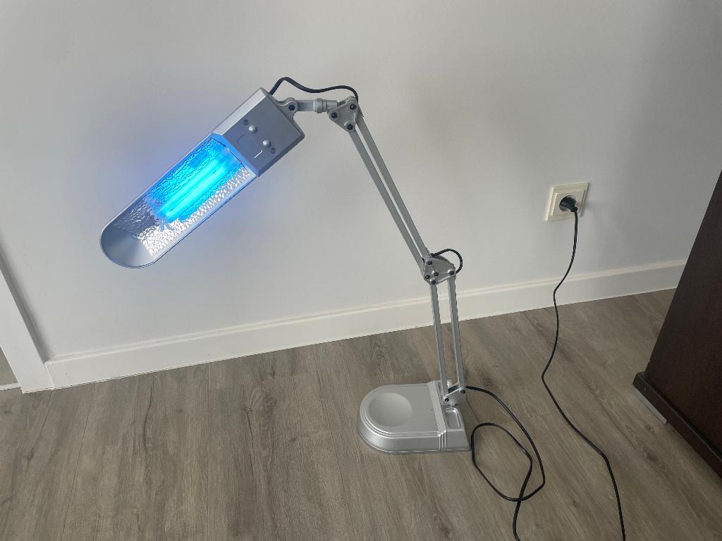 Medisch LAMP UV-B voor patiënten met huid problemen+ statief, Ophalen, Zo goed als nieuw