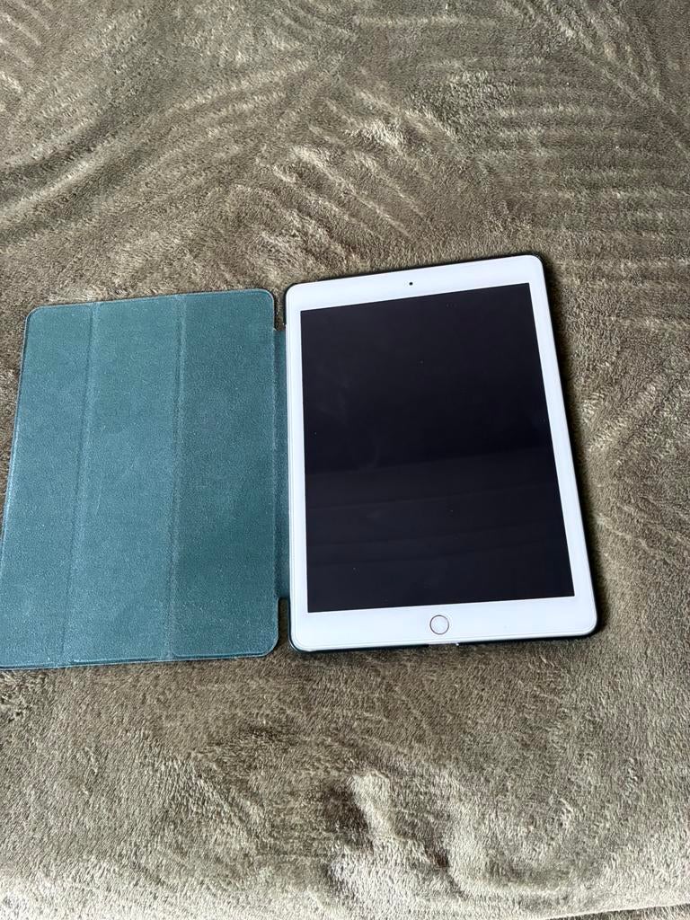 iPad 5 (2017) | 128GB, Informatique & Logiciels, Apple iPad Tablettes, Enlèvement ou Envoi, Apple iPad, 9 pouces, Utilisé