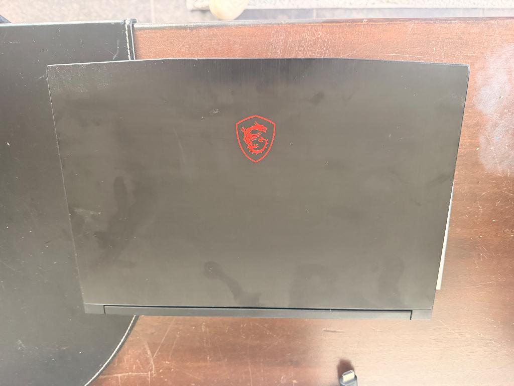 Msi laptop, Games en Spelcomputers, Games | Pc, Ophalen, Gebruikt