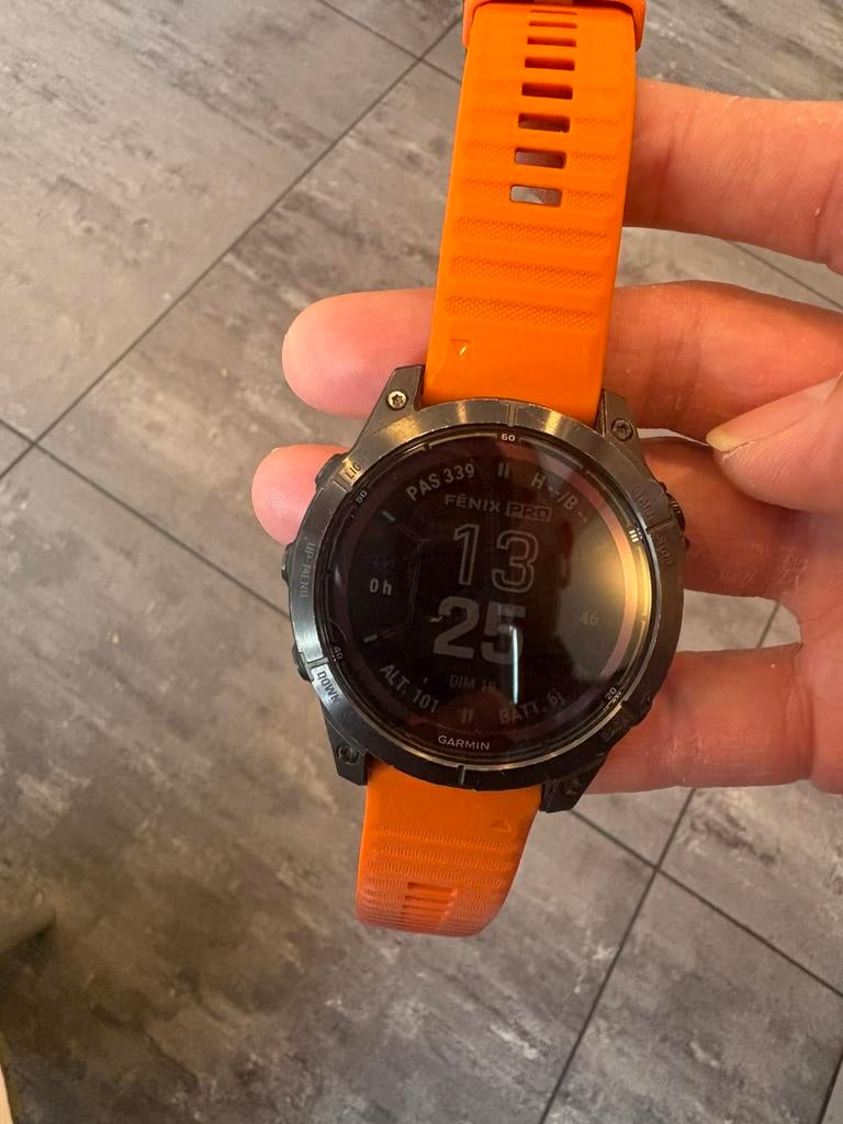 Garmin Phenix Pro Saphir Solar, Bijoux, Sacs & Beauté, Montres de sport, Enlèvement, Comme neuf