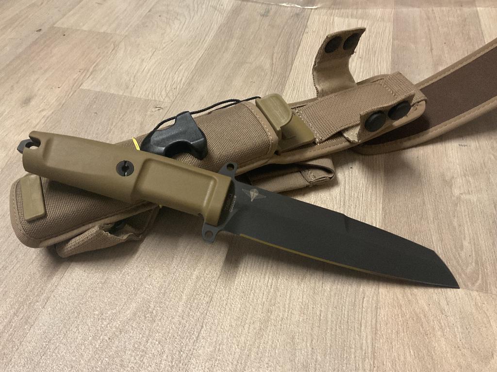 Extrema ratio Task J knife mes knives vechtmes, Caravans en Kamperen, Kampeergereedschap, Verzenden, Zo goed als nieuw