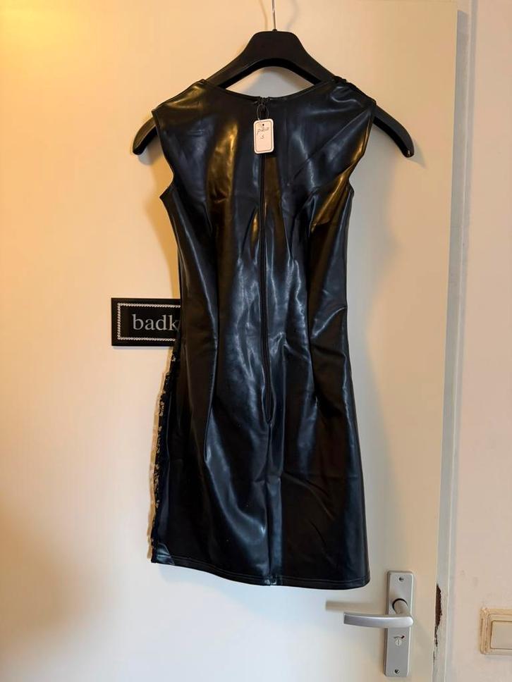 Robe Kinky FetishFantasy avec dentelle, Vêtements | Femmes, Sous-vêtements & Lingerie, Envoi