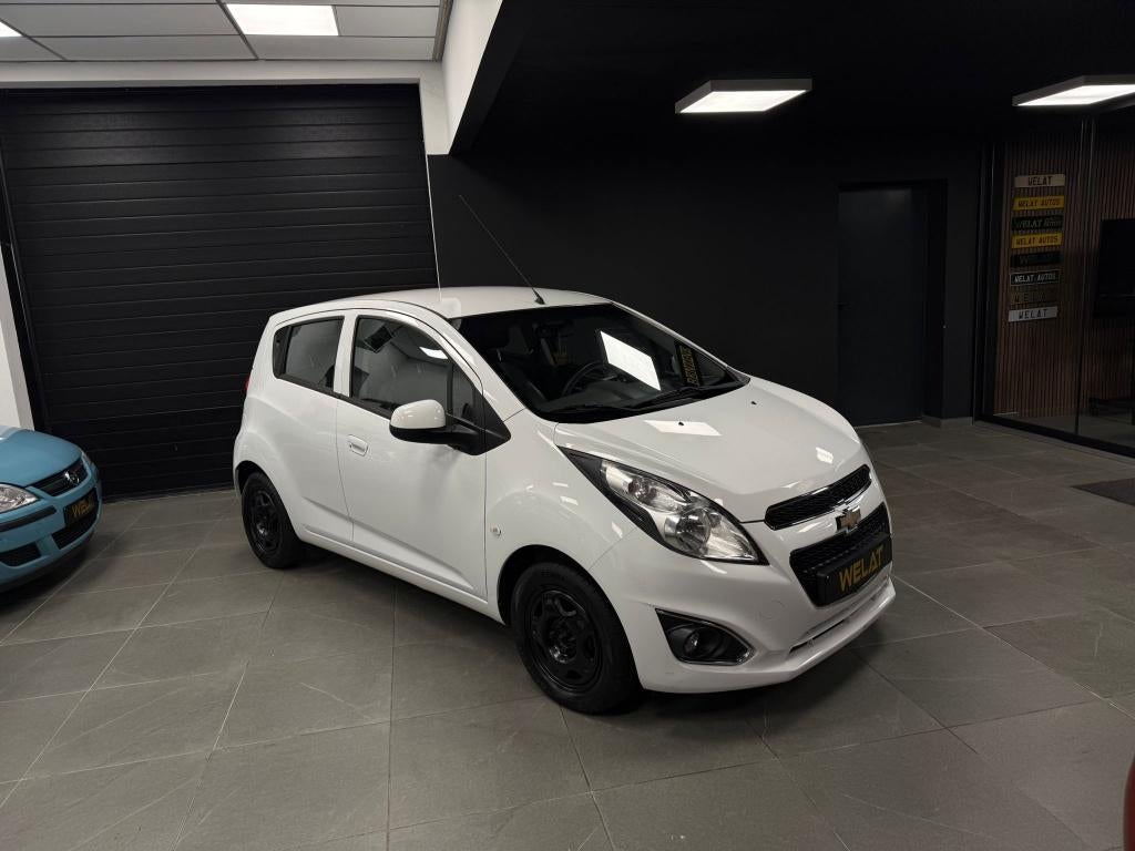 CHEVROLET SPARK 2014 BENZINE /AIRCO /TOP STAAT, Auto's, Chevrolet, Bluetooth, Euro 5, Zwart, Wit