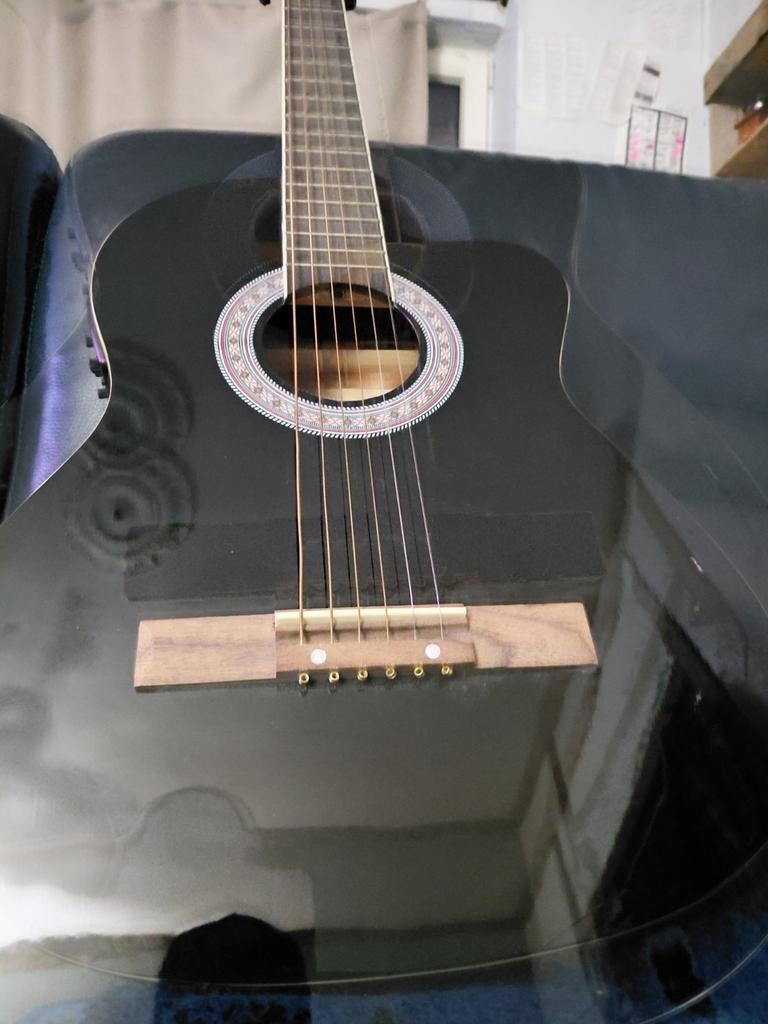 Semi-akoestische gitaar, Ophalen of Verzenden, Zo goed als nieuw, Overige typen, Met (piezo-)element