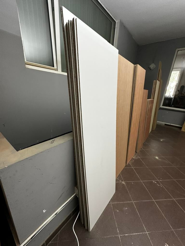 Grand lot de chutes de bois – Multiplex, MDF et mélaminé, Ophalen, Zo goed als nieuw, Multiplex