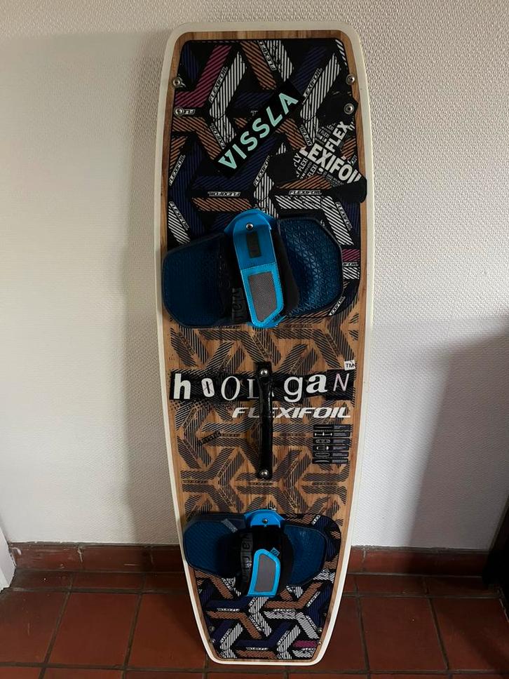 Twintip kite 134 41, Sports nautiques & Bateaux, Kitesurf, Utilisé, Kite, Double astuce, Enlèvement