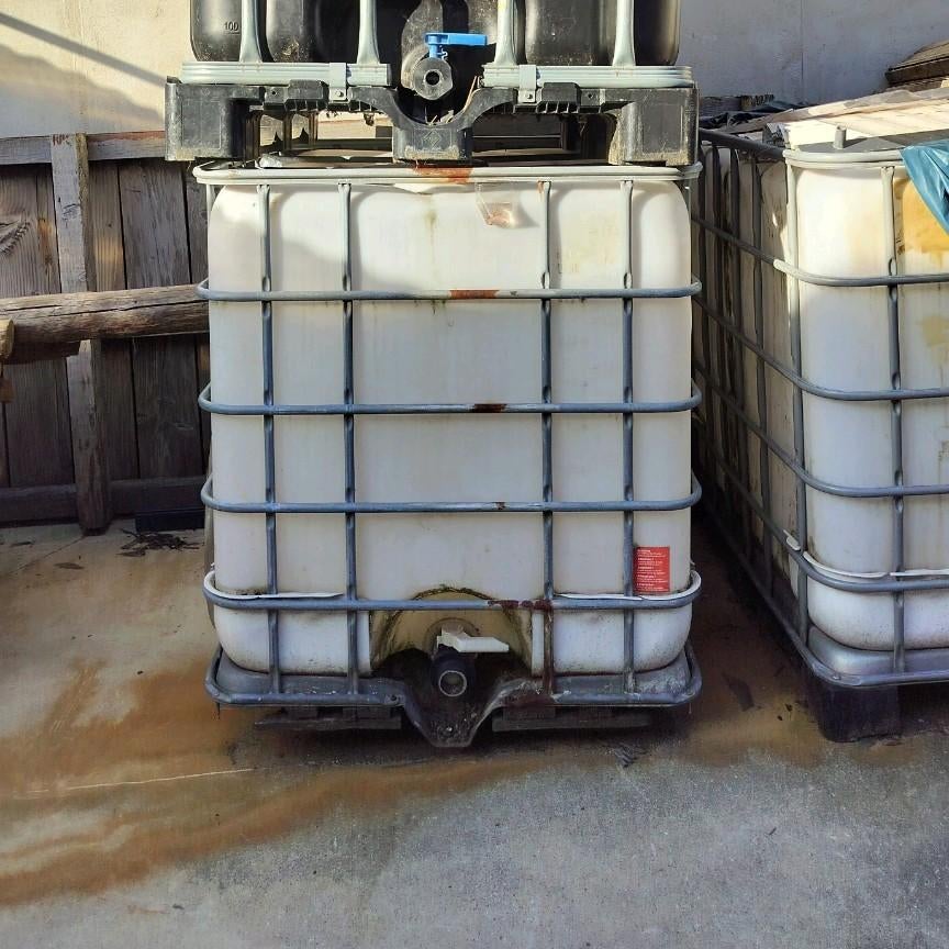 Kubiek, 1000l, Tuin en Terras, Regentonnen, Ophalen, Kunststof, Gebruikt, Met kraantje