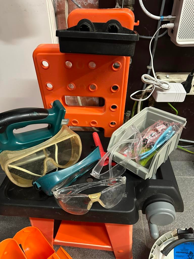 Thema kleuters werkgerief speelgoed, Ophalen, Zo goed als nieuw