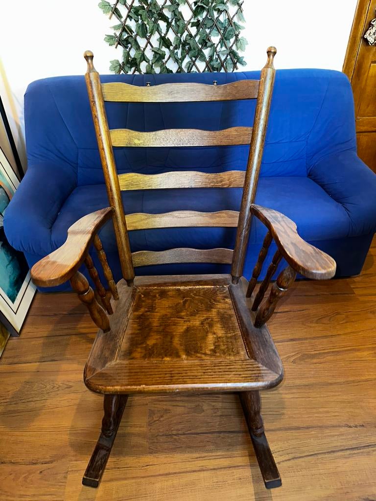 Chaise à bascule en bois – style rustique / vintage, Antiquités & Art, Enlèvement