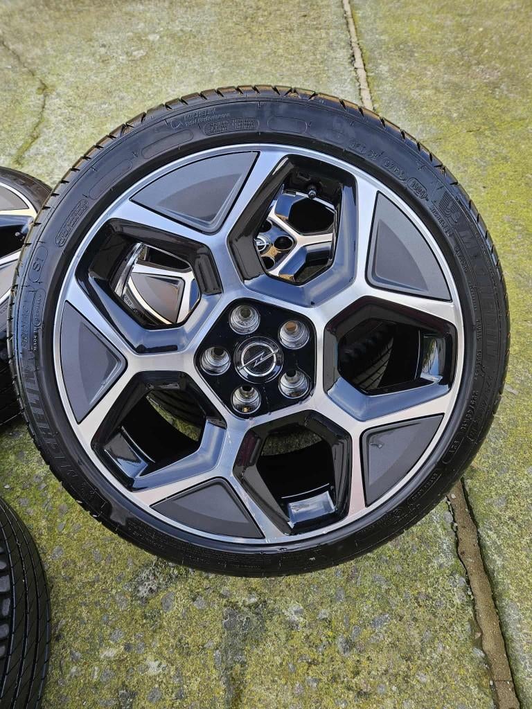 Jantes Opel Astra 225 40 r18 Michelin (5X108), Autos : Pièces & Accessoires, Pneus & Jantes, Pneus et Jantes, 18 pouces, Enlèvement