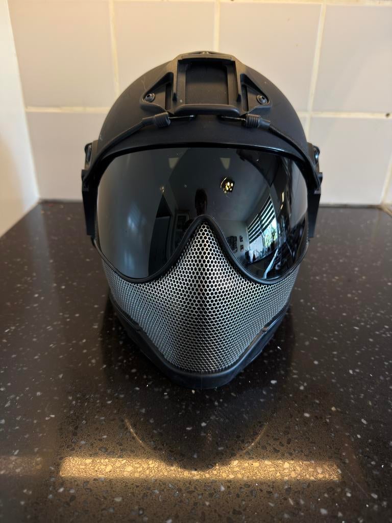 Warq helm, Ophalen, S