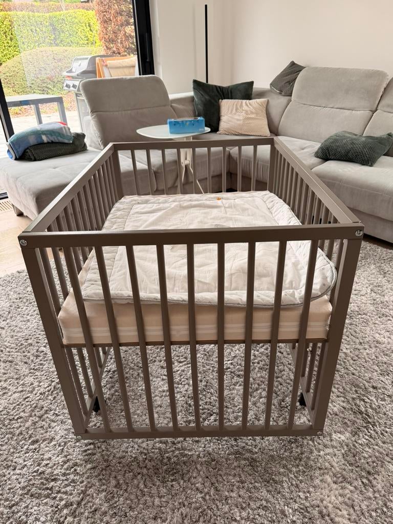 Babypark / Box op wieltjes – Zeer goede staat!, Kinderen en Baby's, Babyparken, Ophalen, Zo goed als nieuw, Wieltjes