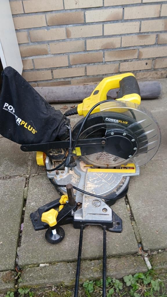 Scie à tronçonner, Enlèvement, Scie à onglet