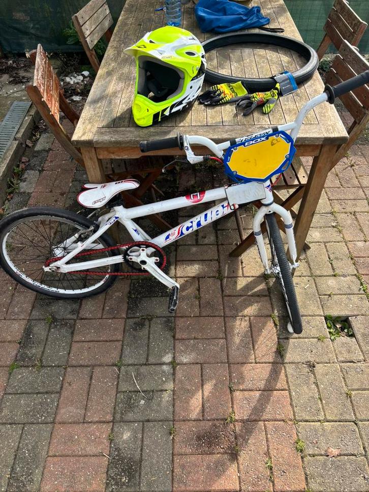 Bmx race Crupi taille pro, Vélos & Vélomoteurs, Vélos | BMX & Freestyle, Utilisé, 16 à 20 pouces, Aluminium, Guidon à 360°, Enlèvement