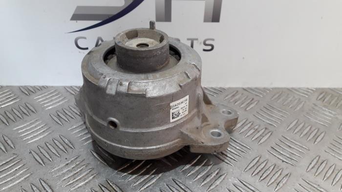 Motorsteun van een Mercedes E-Klasse, Auto-onderdelen, Ophanging en Onderstel, Mercedes-Benz, Gebruikt, 3 maanden garantie, Ophalen of Verzenden