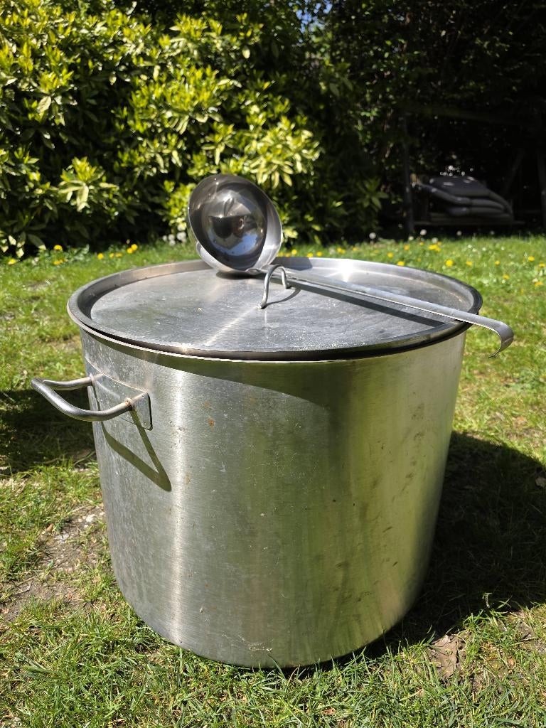 Marmite Lacor 60L avec grande louche, Maison & Meubles, Cuisine | Casseroles & Poêles, Inox, Plaques à induction, Enlèvement, Utilisé