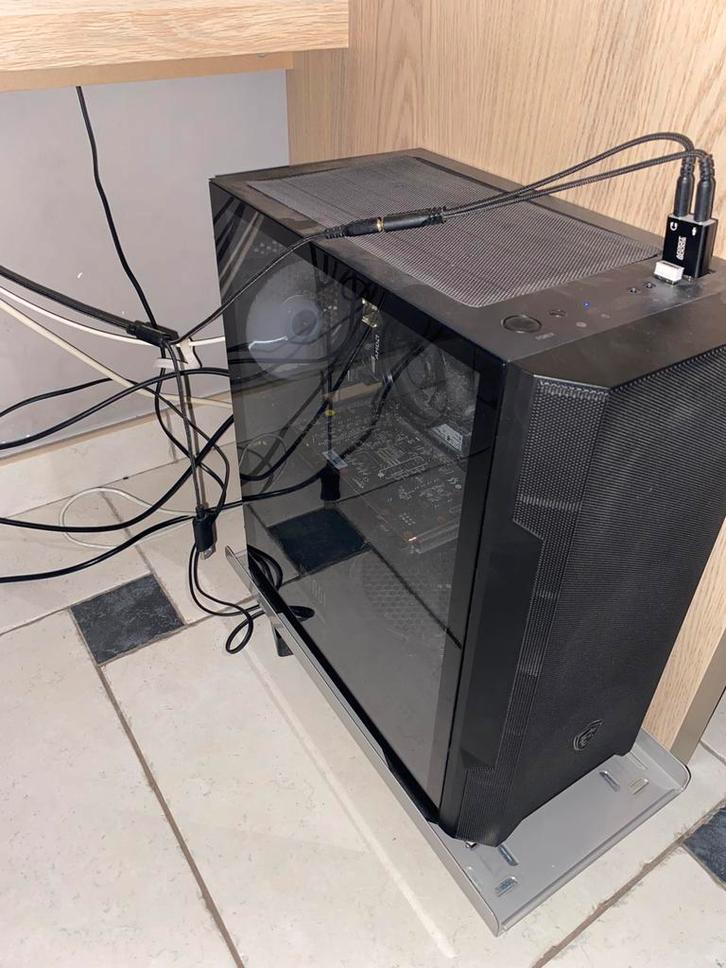 Gaming pc, Computers en Software, Computerbehuizingen, Zo goed als nieuw, Ophalen