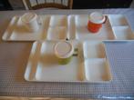 Tupperware plateaux/tasses - picnic - télé (mobilhome) ss, Maison & Meubles, Cuisine| Tupperware, Enlèvement ou Envoi