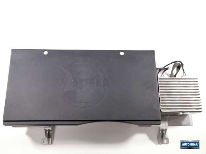 Subwoofer van een Volvo V70, Gebruikt, -, -, Ophalen of Verzenden