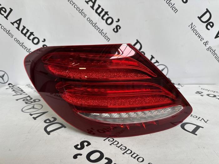Achterlicht links van een Mercedes E-Klasse, -, Nieuw, Ophalen of Verzenden, -