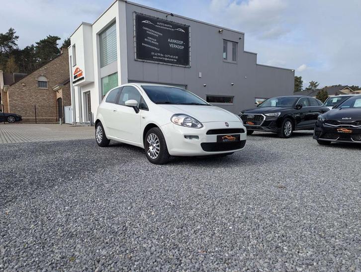 Fiat Punto 1.2i RADIO | CD | AIRCO | 12M GARANTIE (bj 2015), Auto's, Fiat, Bedrijf, Te koop, Punto, ABS, Airbags, Airconditioning