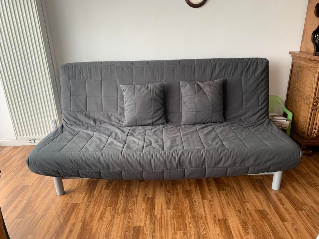 Grijs zetelbed, Ophalen, Zo goed als nieuw, Grijs