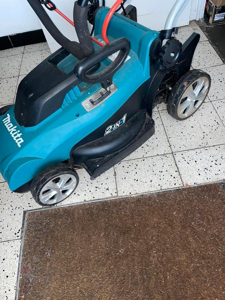 Tondeuse Makita ELM3720, Jardin & Terrasse, Tondeuses à gazon, Comme neuf, Enlèvement