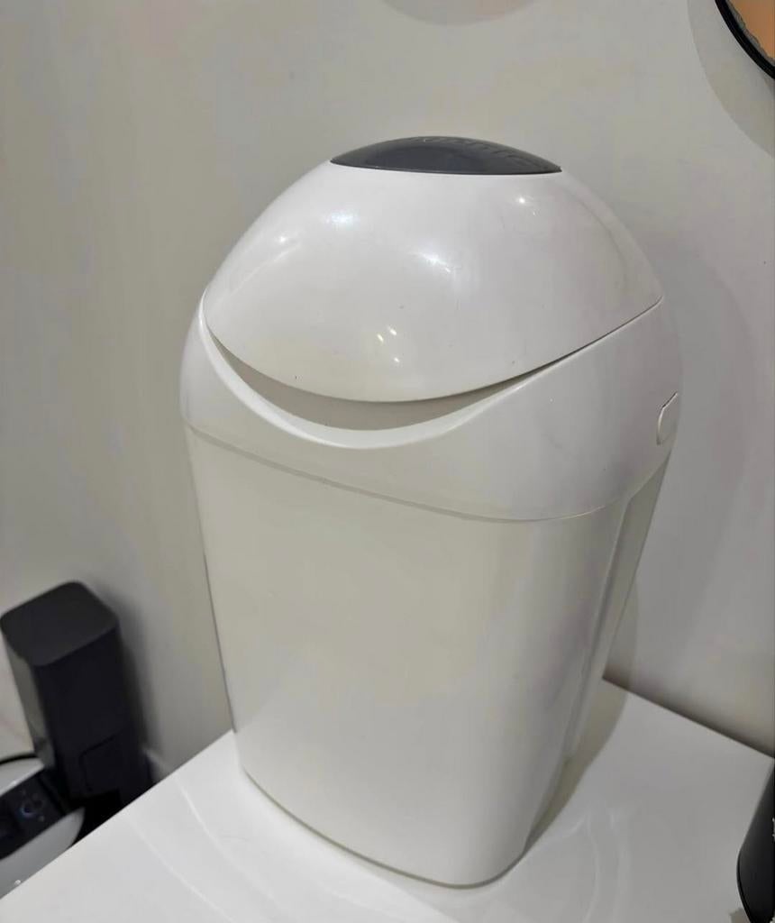 Poubelle à lange tommy tippee, Enlèvement