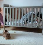 Lit bébé en bois + matelas - Très bon état, Enlèvement, Utilisé, Lit