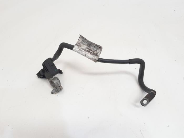 Borne de batterie d'un Volkswagen Passat, Autos : Pièces & Accessoires, Batteries & Accessoires, Volkswagen, Utilisé, 3 mois de garantie