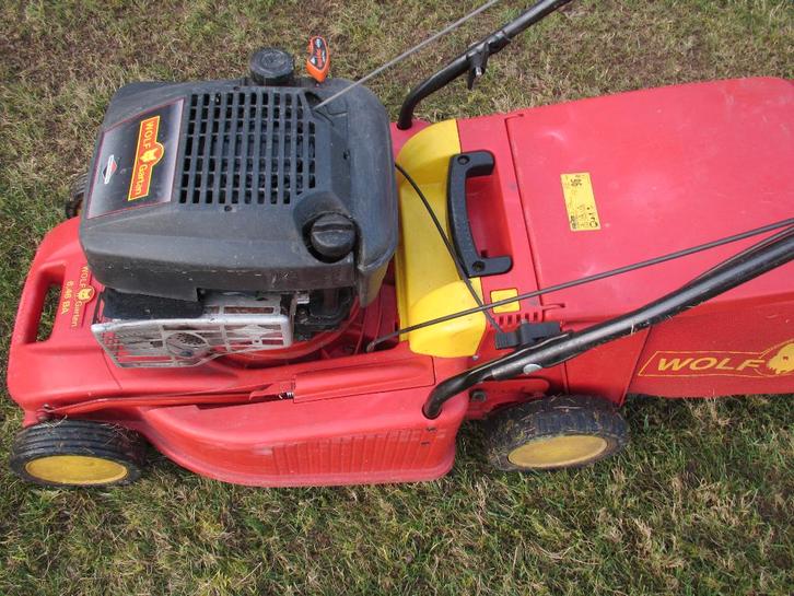 Zelftrekkende grasmaaier in perfecte staat., Tuin en Terras, Grasmaaiers, Zo goed als nieuw, Benzine-grasmaaier, 40 t/m 49 cm