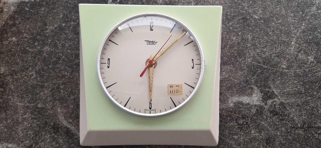 Klok Diehl Electro - paste groene muurklok, Huis en Inrichting, Woonaccessoires | Klokken, Ophalen