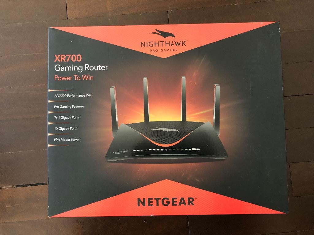 Gaming router NETGEAR XR700, Computers en Software, Routers en Modems, Ophalen, Zo goed als nieuw, Router, NETGEAR