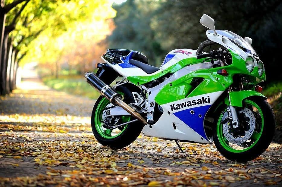 Gezocht: Kawasaki zxr 750 type J of L of ZX7R Ninja., Enlèvement ou Envoi