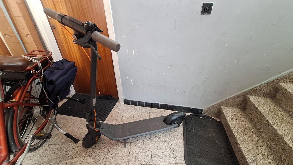 Trottinette ninebot e2 plus, Vélos & Vélomoteurs, Enlèvement