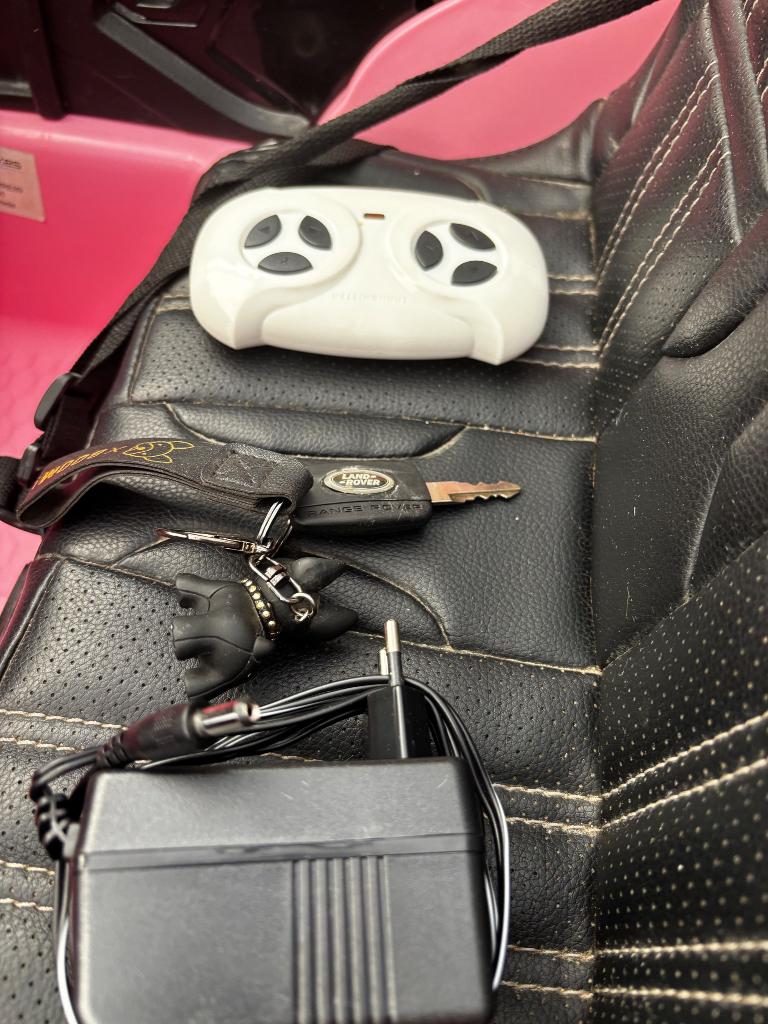 Elektrische range rover met afstandsbediening, Kinderen en Baby's, Speelgoed | Buiten | Accuvoertuigen, Ophalen, Gebruikt