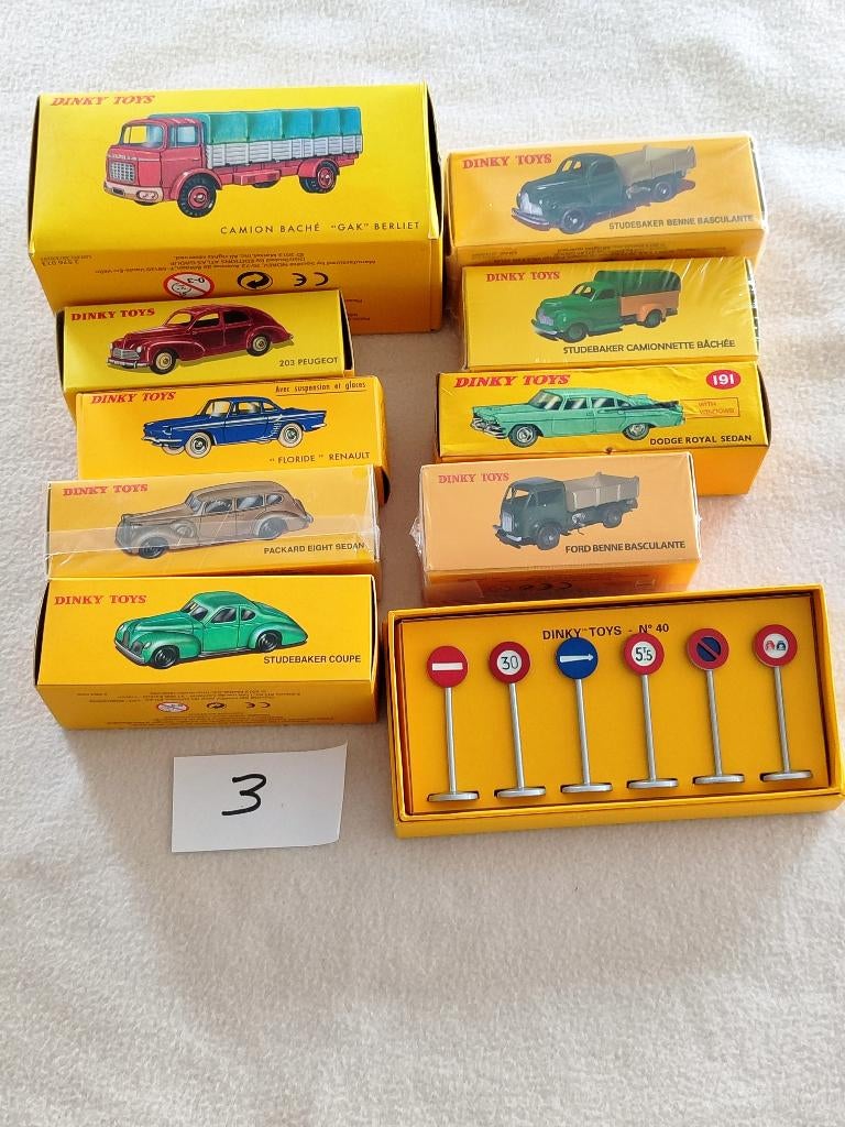 Dinky ATLAS _ Set 3 _ 10 stuks _ volledige lot = 85,00€., Hobby en Vrije tijd, Modelauto's | 1:43, Ophalen of Verzenden, Zo goed als nieuw